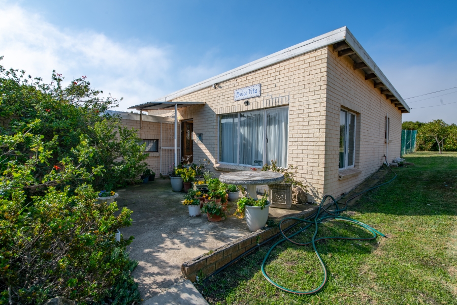 2 Bedroom Property for Sale in Pringle Bay Western Cape